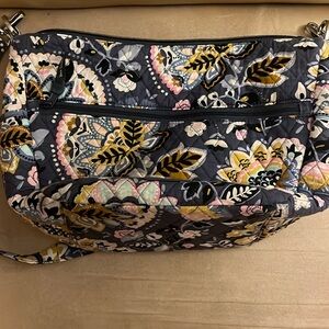 Vera BradleyFloral Quilted purse with Strap